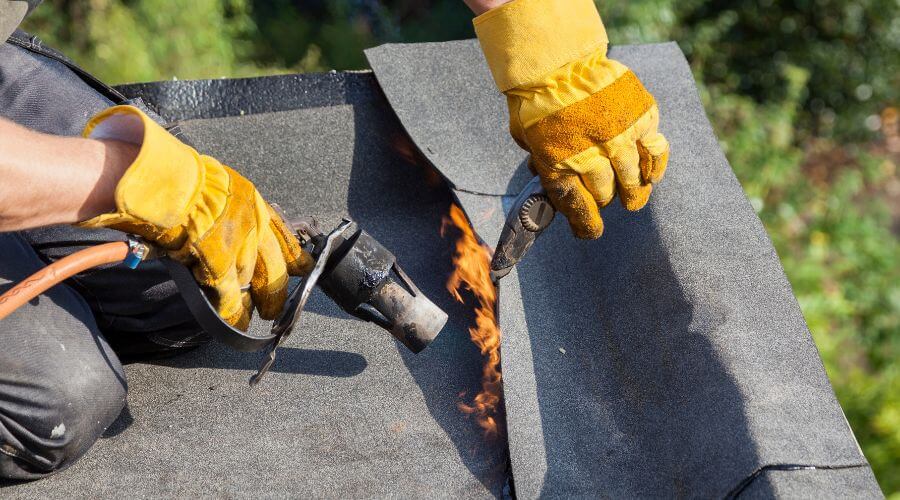 Professional gutter cleaning in Salley, SC